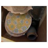 2 boxes of glass ware