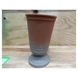 TIN PEDESTAL VASE TERRACOTTA GRAY