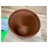 TIN PEDESTAL VASE TERRACOTTA GRAY