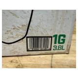 Chapin 16100 1-Gallon Made in USA Garden Pump Sprayer with Ergonomic Handle, Trigger Shut Off, Adjustable Cone Nozzle and in-Tank Filter, for Spraying Weeds, Insects, Fertilizers, Translucent White