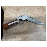(2) Woodland Creek Knife Rifle Shaped Mounted Light