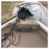2000 FISHHAWK CRESTLINER / TRAILER / 80 HP YAMAHA 4 STROKE