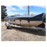 2000 FISHHAWK CRESTLINER / TRAILER / 80 HP YAMAHA 4 STROKE