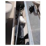 2000 FISHHAWK CRESTLINER / TRAILER / 80 HP YAMAHA 4 STROKE