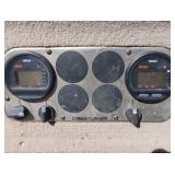 2000 FISHHAWK CRESTLINER / TRAILER / 80 HP YAMAHA 4 STROKE