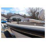 2000 FISHHAWK CRESTLINER / TRAILER / 80 HP YAMAHA 4 STROKE