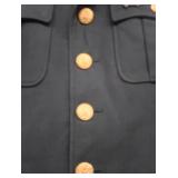 US ARMY DRESS UNIFORM COAT WITH ASSORTED VINTAGE BOTTLES