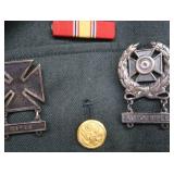 US ARMY DRESS UNIFORM COAT WITH ASSORTED VINTAGE BOTTLES