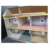 HOUSE FOR SALE... DOLL HOUSE