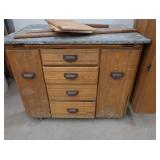 GORGEOUS MINNESOTA KITCHEN CUPBOARD