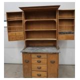 GORGEOUS MINNESOTA KITCHEN CUPBOARD
