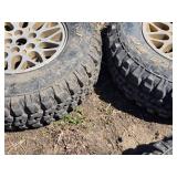 Lot of 4 Federal Couragia LT235/75R15 Off-Road Tires with Like New Tread on Jeep Rims