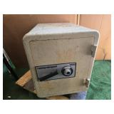 Heavy-duty Sentry Valueguard Save (Used, NO KEY, DON