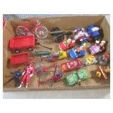 (CS) Flat of Assorted Smalls and To...