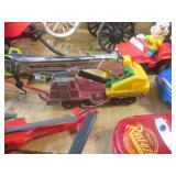 (CS) Flat of Assorted Smalls and To...