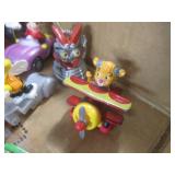 (CS) Flat of Assorted Smalls and To...