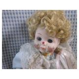 (FS) Vintage Porcelain Musical Clow...