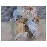 (FS) Vintage Porcelain Musical Clow...