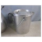 (CS) Vintage Aluminum Pitcher and C...