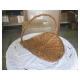 (EW4) Wood Table with Cloth Cover a...