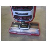 (EW7) Shark Lift-Away Self Cleaning...