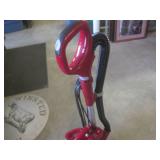 (EW7) Shark Lift-Away Self Cleaning...