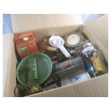 (A-3) Box Full of Assorted Vintage ...