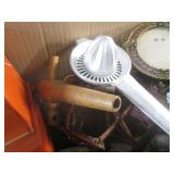 (A-3) Box Full of Assorted Vintage ...