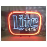 (FS) Vintage Neon "Lite On Tap" Bee...