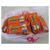 (B-3) 18 King Size Reeses Potato Ch...