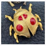 Assorted Vintage Brooches / Pins