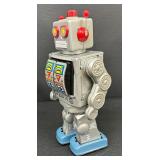 Vintage Space Walk Man ME 100 Robot