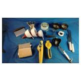 Large Lot of Kitchen Items