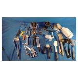 Large Lot of Kitchen Items