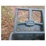 Rubbermaid lawn and garden wheel ba...