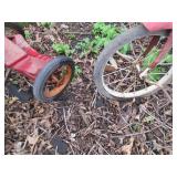 Pair of assorted size Vintage metal...