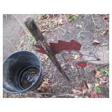 Metal wire framed outdoor rooster d...