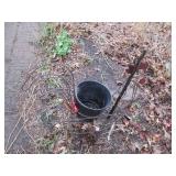 Metal wire framed outdoor rooster d...