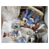 Denim Days figurines, wooden jewelr...