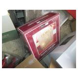 Huge lot of Christmas and other hom...