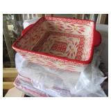 New in Box 3pc casserole set with w...