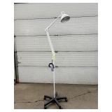 MSRP $300 Dazor 605A Mobile Rolling CFL Exam Lamp – Smooth-Rolling Base for Easy Positioning – Bright, Energy-Efficient CFL Lighting – Adjustable Arm for Precise Illumination – In Great Workin