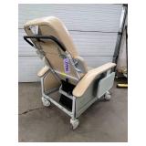 MSRP $2000 Lumex 577RG-KIT Clinical Care 4-Position Mobile Treatment Recliner – Offers Adjustable Backrest, Pop-Up Side Tables & Ultra-Comfortable Upholstery – Designed for Maximum Patient Comfort