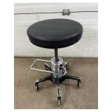 MSRP $2,500 – Reliance 540 Height Adjustable Dental Assistant Stool – Hydraulic Lift for Easy Adjustment – Renowned for Comfort & Efficiency - Good Functioning Condition!