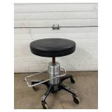 MSRP $2,500 – Reliance 540 Height Adjustable Dental Assistant Stool – Hydraulic Lift for Easy Adjustment – Renowned for Comfort & Efficiency - Good Functioning Condition!