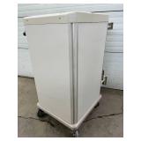 Medical Supply Storage Trolley Crash Cart – Reliable, sturdy design – Multiple compartments for organized storage – Easy to maneuver –Great Condition!