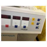 Heraeus 75003562 Biofuge 22R Refrigerated Centrifuge  – Cools And Spins Samples For Precise Results – Good Working Condition! Missing side panel - guaranteed to work!