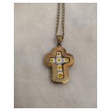 Silver Cross Pendant w/Inset Daisies