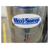 MAXI-SWEEP PORTABLE POOL VACUUM  WITH VACUUM HEADS