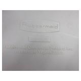 RUBBERMAID TRASH BINS WITH LIDS